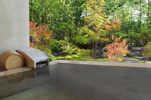 A tasteful open-air bath A tasteful open-air bath