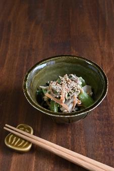 小松菜と舞茸の味噌マヨ和え 小松菜,舞茸,人参の写真素材