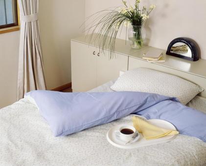 寝室にて 寝室,ベッドルーム,布団の写真素材