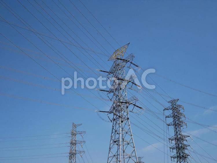 鉄塔がある風景 鉄塔,送電線,電線の写真素材