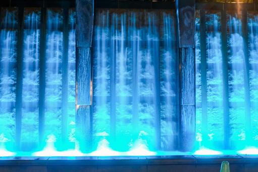 上野恩賜公園の壁泉のライトアップ 壁泉,上野恩賜公園,噴水の写真素材