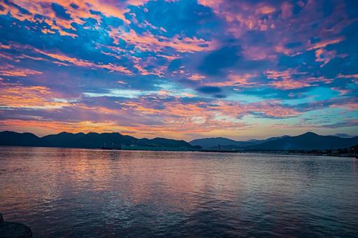 山口県　長門市の朝の海 山口県,長門市,早朝の写真素材