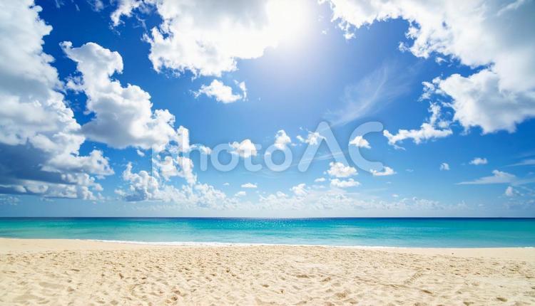 青空と美しいビーチ 青空,夏,海の写真素材