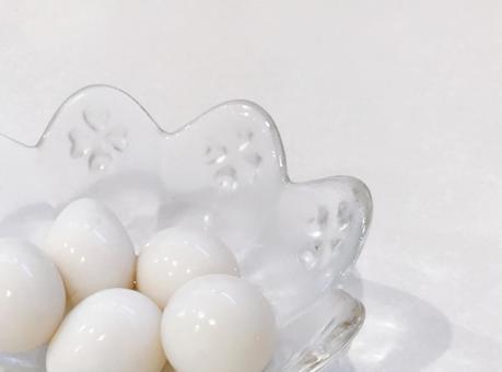うずらの卵 うずらの卵の写真