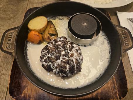 ランチ チーズハンバーグ ランチ チーズハンバーグ チーズ,ハンバーグ,ポテトの写真素材