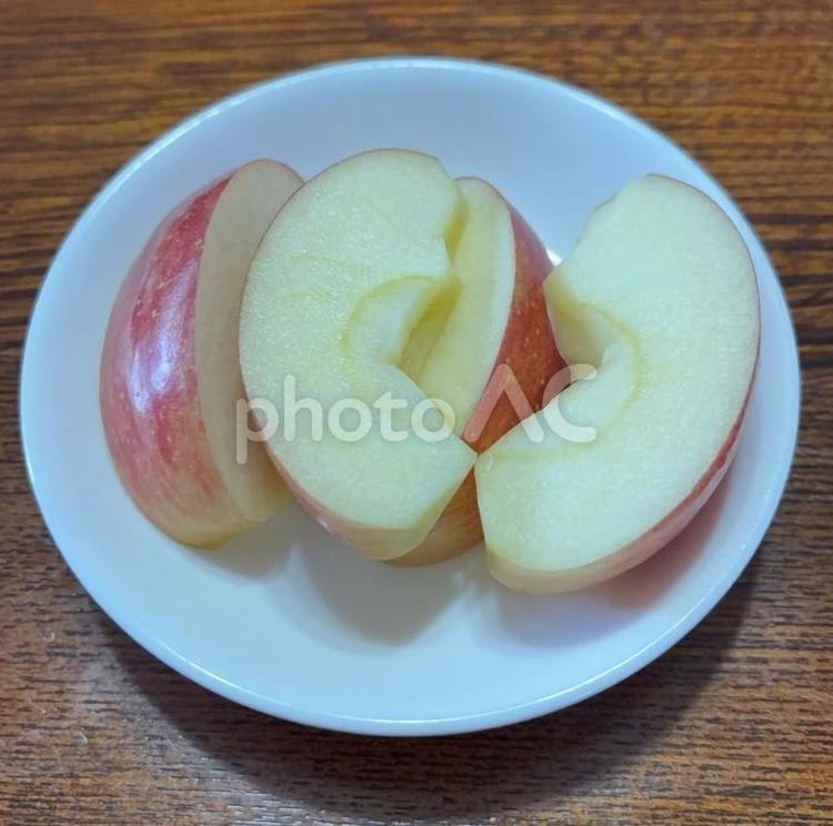 R7.02.18　カットりんごサンふじ カットりんご,りんご,リンゴの写真素材