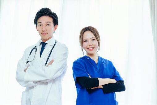 男女の医療従事者同士 医者,医師,ドクターの写真素材