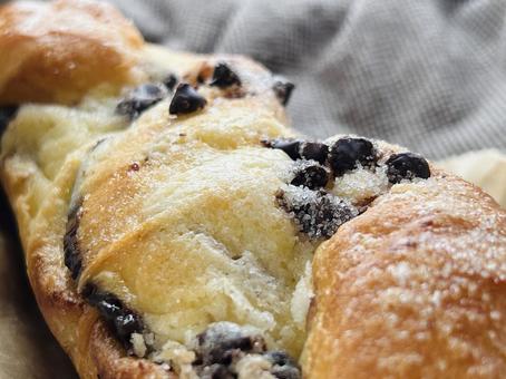 Photo, bread, chocolate chip, twist, 