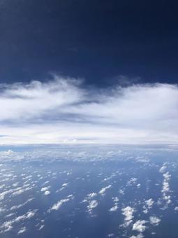 飛行機から見える空 飛行機から見える空の写真