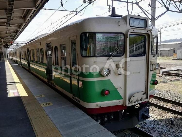 １１５系初代信州色 しなの鉄道,第三セクター,しなの鉄道１１５系の写真素材
