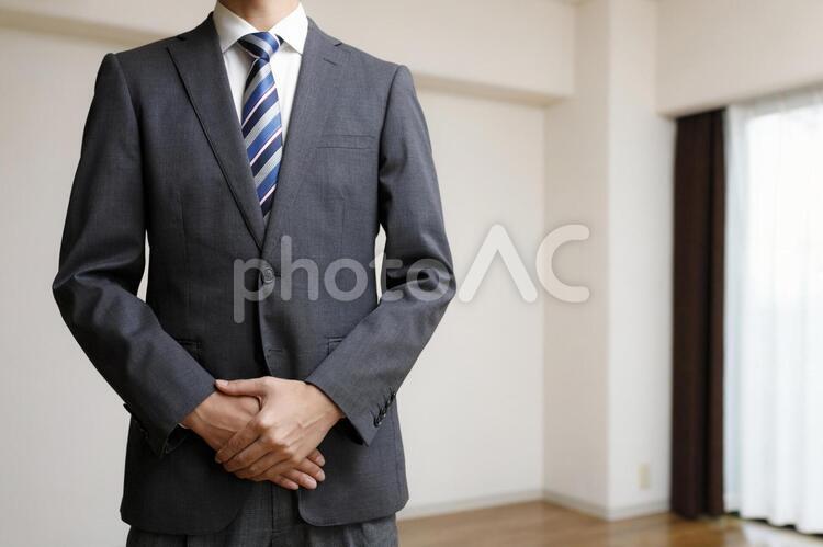 スーツ姿の男性 男性,会社員,営業マンの写真素材