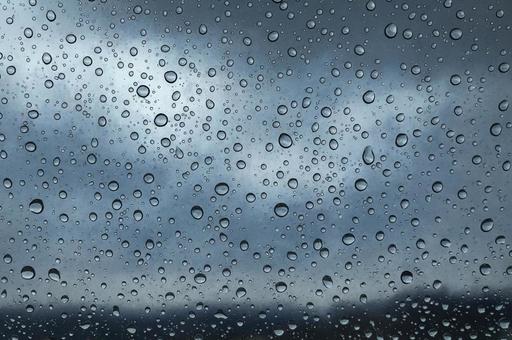 雨粒のついた窓ガラス 雨粒のついた窓ガラスの写真
