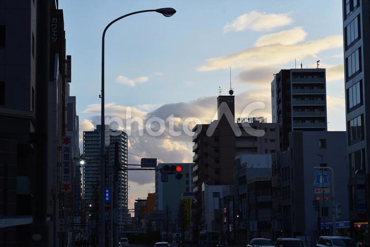 夕暮れ 夕暮れ,夕暮れの,街の写真素材
