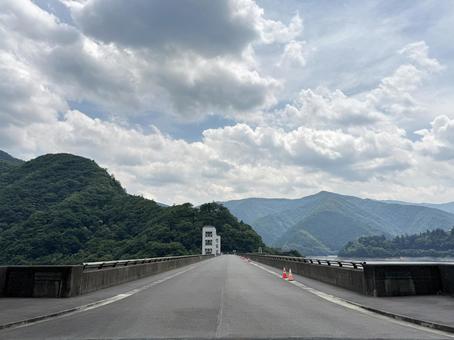ダム ダムの写真