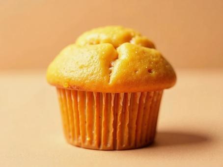 美味しそうなマフィンの写真