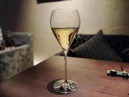 シャンパン シャンパン,シャンパーニュ,グラスの写真素材