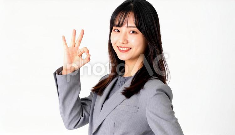 OKサインをする女性 サイン,マル,okの写真素材