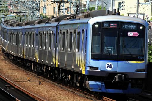 Y500系カーブ進入 Y500系カーブ進入の写真