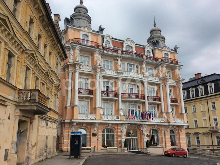 チェコ　マリアンスケーラーズニェの街並み チェコ,czech,マリアンスケー・ラーズニェの写真素材