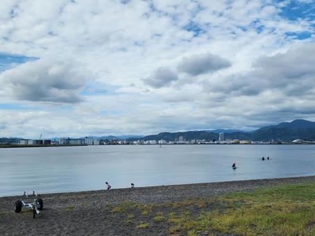 秋空の三保の松原海岸 秋空の三保の松原海岸の写真