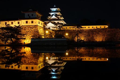 夜に輝く今治城 今治城,愛媛県,今治の写真素材