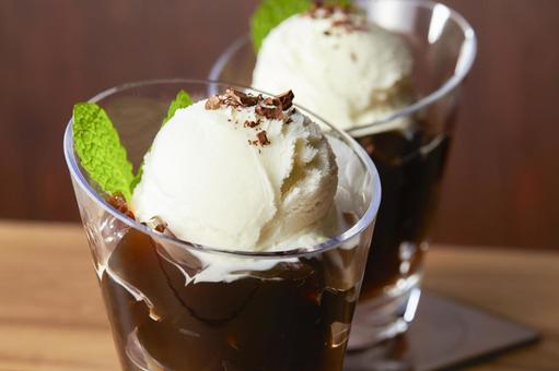 コーヒーゼリー バニラアイス添え コーヒーゼリー バニラアイス添えの写真