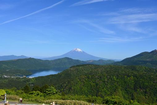 芦ノ湖と富士山 芦ノ湖と富士山の写真