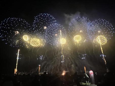 ぎおん柏崎まつり海の大花火大会 ぎおん柏崎まつり海の大花火大会 柏崎花火,スターマイン,花火の写真素材