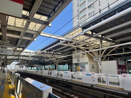 西武池袋線　石神井公園駅のホーム 石神井公園駅,石神井公園,しゃくじいこうえん駅の写真素材