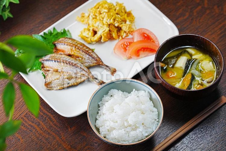 アジの干物の朝ごはん 食事,食卓,朝ごはんの写真素材