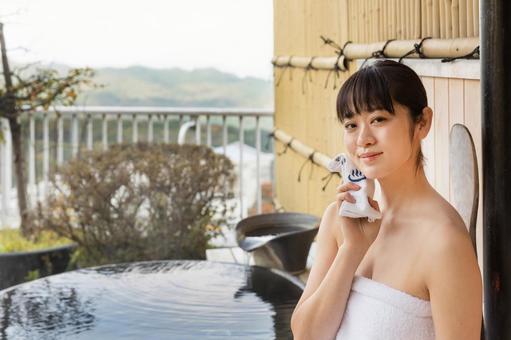 温泉女子イメージ 温泉女子イメージ 女性,温泉,人物の写真素材