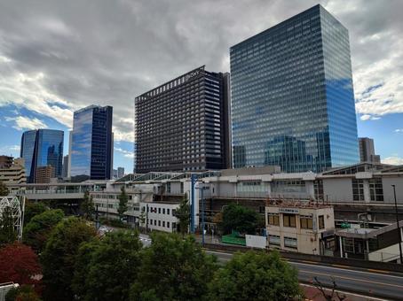 JR東日本大崎駅オフィスビル群の写真