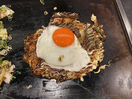 お好み焼き お好み焼き お好み焼き,大阪,卵の写真素材