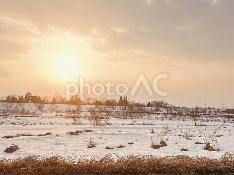 冬の夕焼け 夕暮れ,風景,美しいの写真素材
