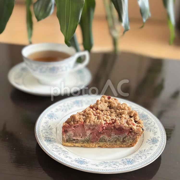 ルバーブとアールグレイのタルト タルト,ケーキ,スイーツの写真素材