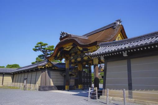 世界遺産 二条城の唐門と豪華な装飾 世界遺産 二条城の唐門と豪華な装飾 二条城,唐門,世界遺産の写真素材