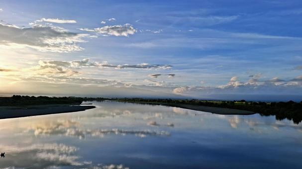 Early morning blue sky, river and reflection, JPG Early morning blue sky, river and reflection, JPG