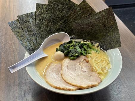 家系ラーメン ラーメン,とんこつ,食べ物の写真素材