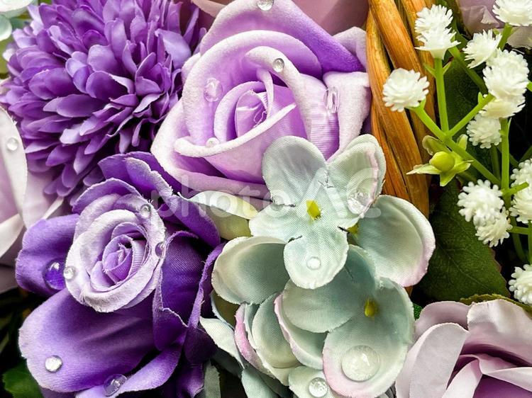 色鮮やかな紫色のアレンジフラワー 花,造花,アレンジフラワーの写真素材