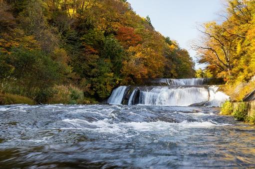 滑津大滝の秋⑴の写真