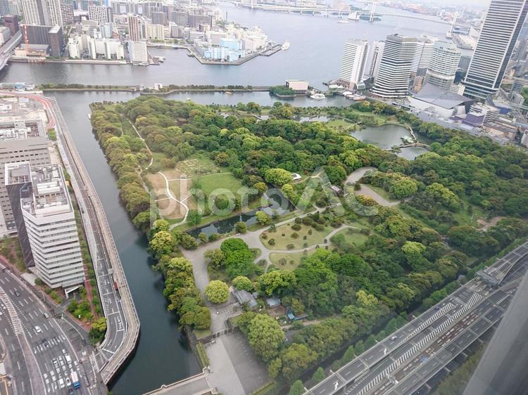 東京 上から見た浜離宮の全景 築地,再開発,東京の写真素材