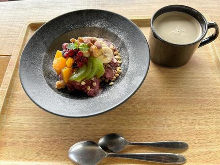 オシャレな朝食アサイーボウル 朝食,おしゃれ,アサイーボウルの写真素材