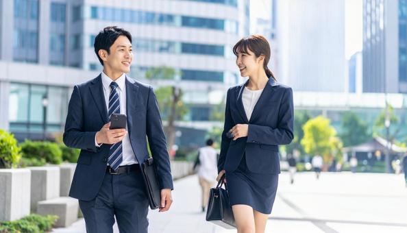 若いビジネスマンチーム 若いビジネスマンチームの写真