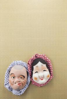 おかめとひょっとこのお面 おかめとひょっとこのお面 おかめ,ひょっとこ,お面の写真素材