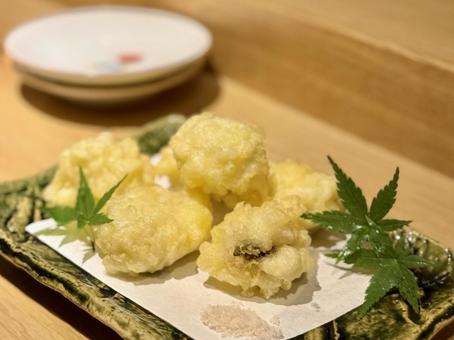 ハモの天ぷら 和食屋,魚,ハモの写真素材
