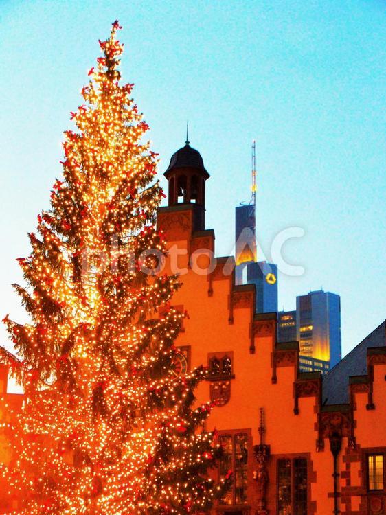 フランクフルトの風景　クリスマス レーマー広場,フランクフルト,クリスマスの写真素材