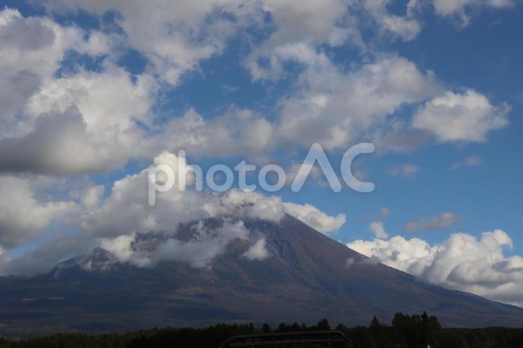 ふもとっぱらから見える富士山 富士山,ふもとっぱら,キャンプ場の写真素材