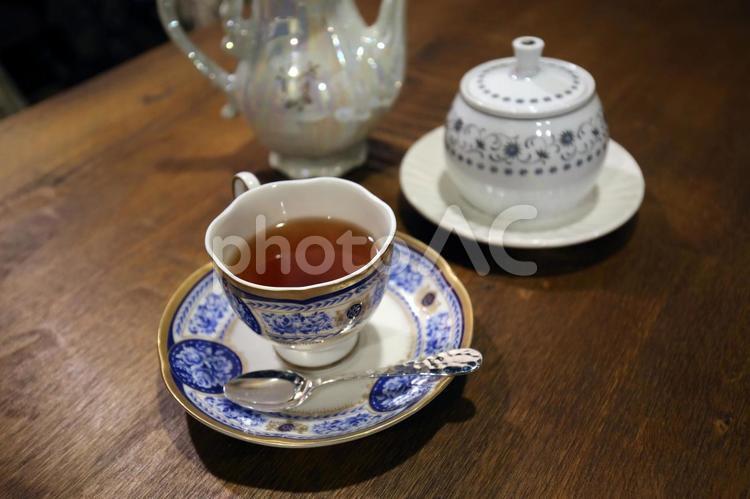 レトロなカフェでのティータイム ティータイム,アンティークカフェ,レトロ喫茶の写真素材