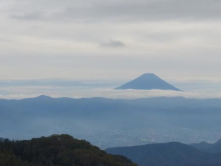 曇りの富士の写真