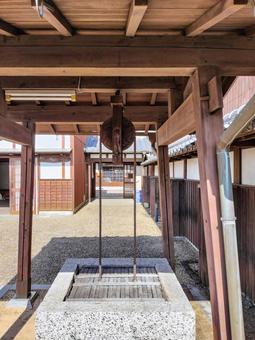 百六里庭の井戸　三重県の関宿にて 百六里庭,眺関亭,井戸の写真素材